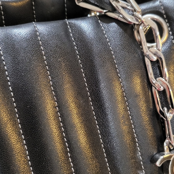 CHANEL MADEMOISELLE Black Leather Silver Hardware / Chain vertical tote - Picture 9 of 16